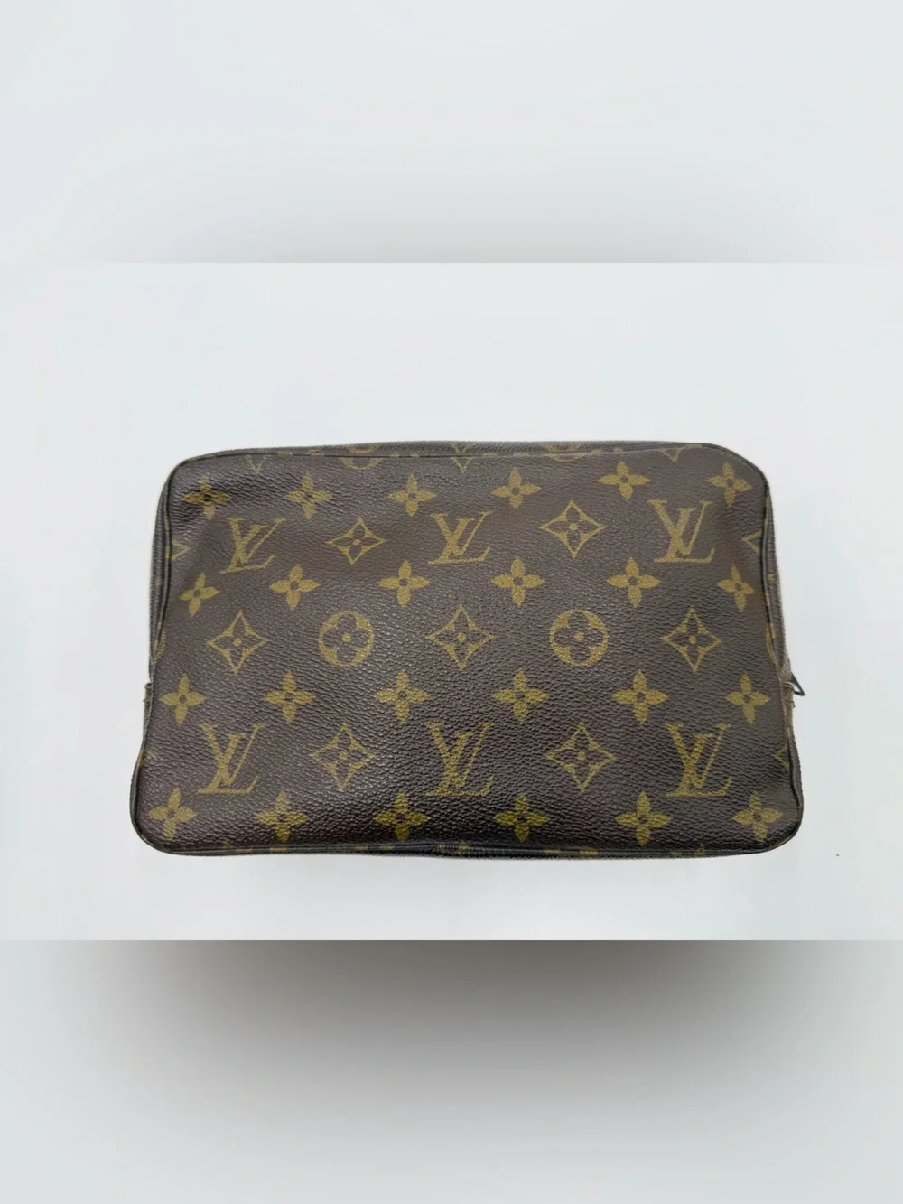 Louis Vuitton Monogram Trousse 23 Toiletry Pouch W/Dust Bag Very Good Condition - Picture 2 of 15